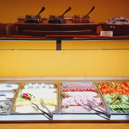 فندق سبورتهوتيل داخشتاين ويست 3*