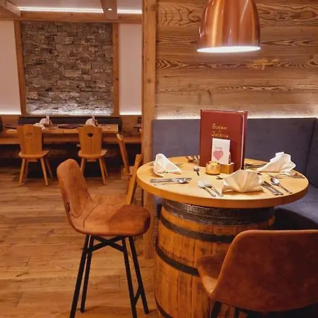 Hotel Dachstein West 3*