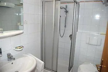 فندق سبورتهوتيل داخشتاين ويست