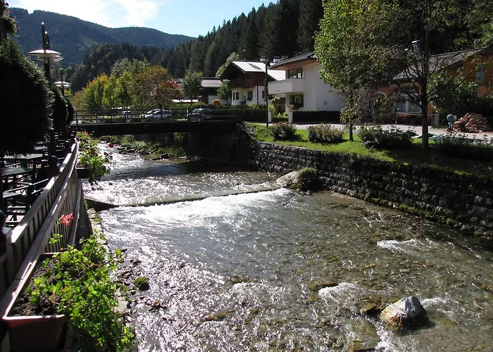 Hotel Dachstein West 3*